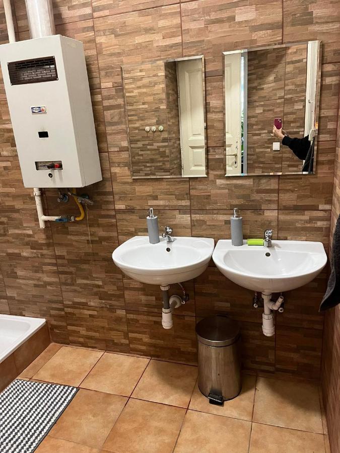 بودابست East Point Hostel المظهر الخارجي الصورة